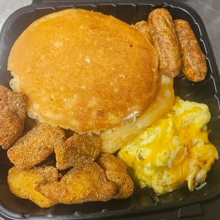 Pancakes (3), Eggs (2), Sausage (3) & Hashbrowns (Fishnet Feast)